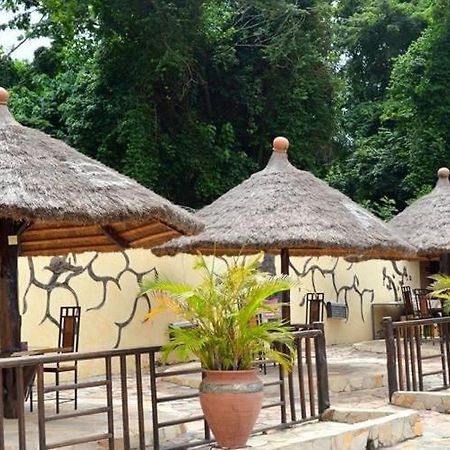 Hotel Yegoala Kumasi Extérieur photo