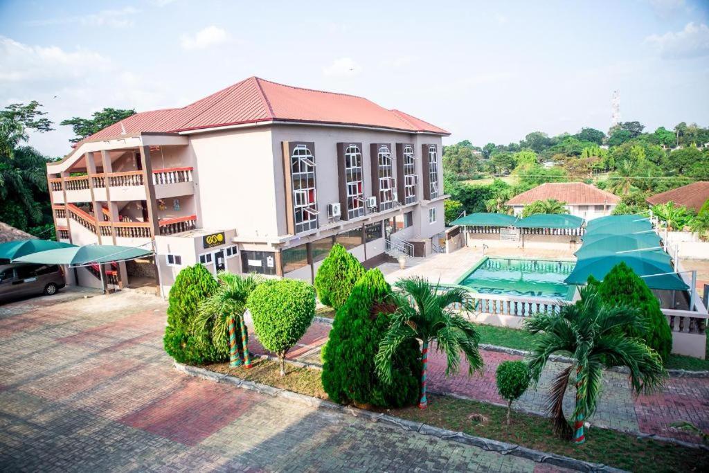 Hotel Yegoala Kumasi Extérieur photo